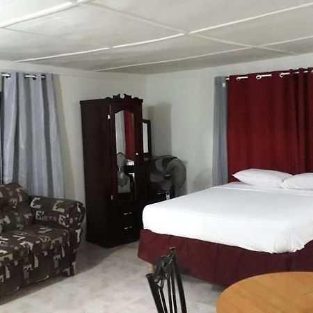 Apartments At Westvillage 5 No Ac Low Price Studio Montego Bay Exterior photo